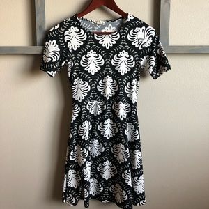 Women’s black and white dress